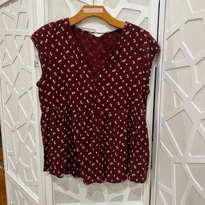 Maroon sleeveless top